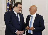 Στρατιωτικές σχολές: Δένδιας-Πιερρακάκης αποφασίζουν τα μέτρα για να «τονωθούν» οι εισαγωγές