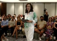 Διαμαντοπούλου: “Το ΠΑΣΟΚ προκάλεσε ενδιαφέρον, αλλά χρειαζόμαστε ανασυγκρότηση”