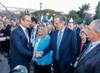 Αγριεύει η σύγκρουση Μητσοτάκη – Σαμαρά