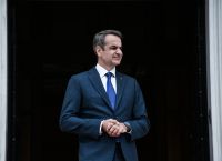 Σε ετοιμότητα η κυβέρνηση για τις εξελίξεις στη Μ. Ανατολή