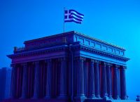Δεν έδωσε «αναβάθμιση» η S&P στην ελληνική οικονομία και οι κεραυνοί Σάλλα για οικονομία «της ξαπλώστρας»