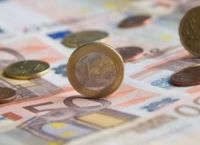 Προϋπολογισμός: Πάνω η ανάπτυξη 2,3%, κάτω ο πληθωρισμός 2,1%