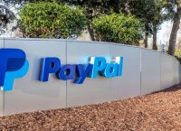 PayPal: Σε ελεύθερη πτώση η μετοχή μετά τα απογοητευτικά έσοδα
