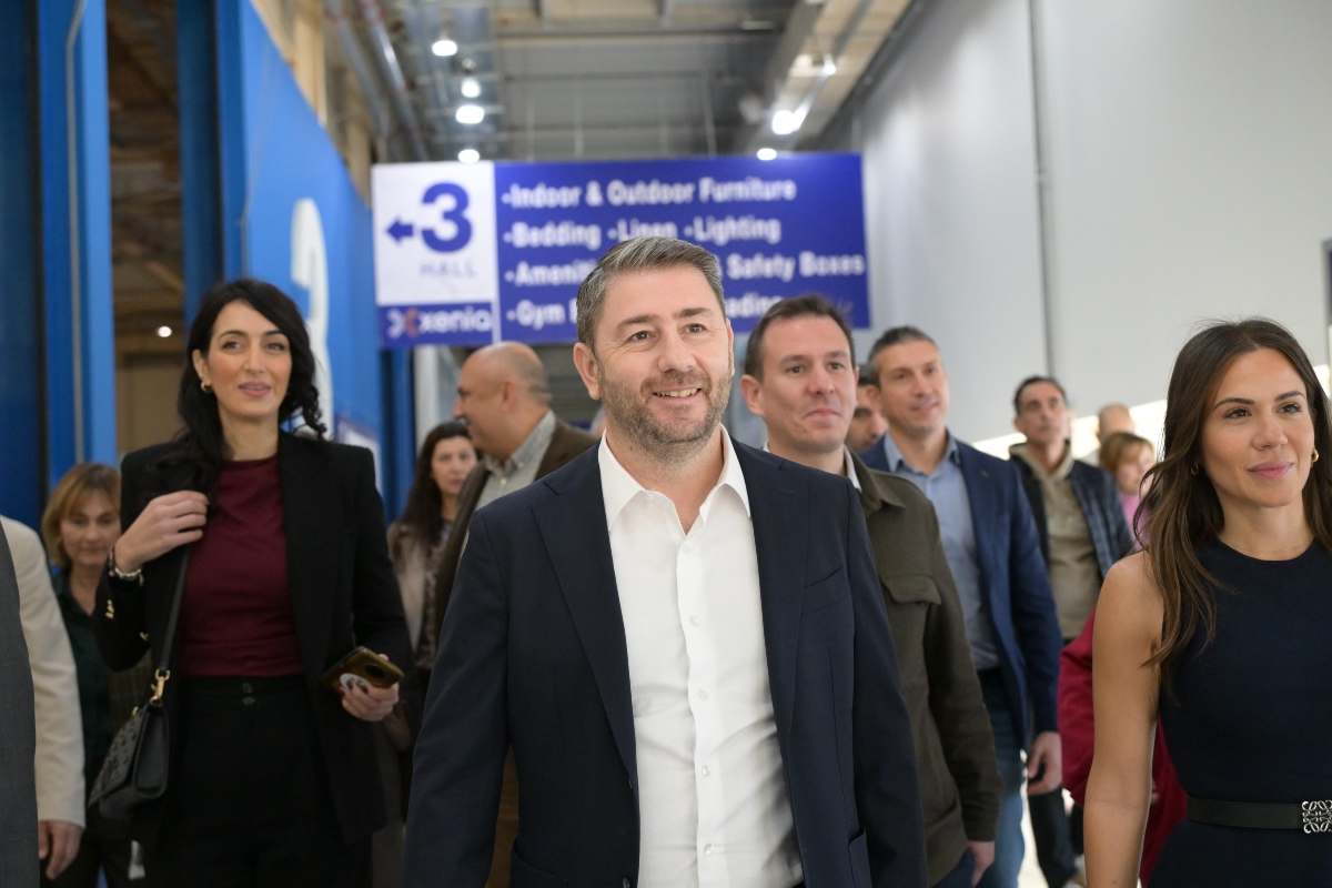 ΠΑΣΟΚ: Στο φουλ οι μηχανές για το νέο πρόγραμμα