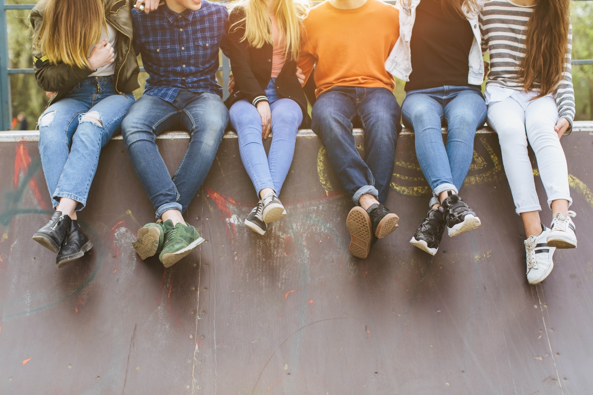 Ποια είναι η σχέση της Gen Z με τη θρησκεία
