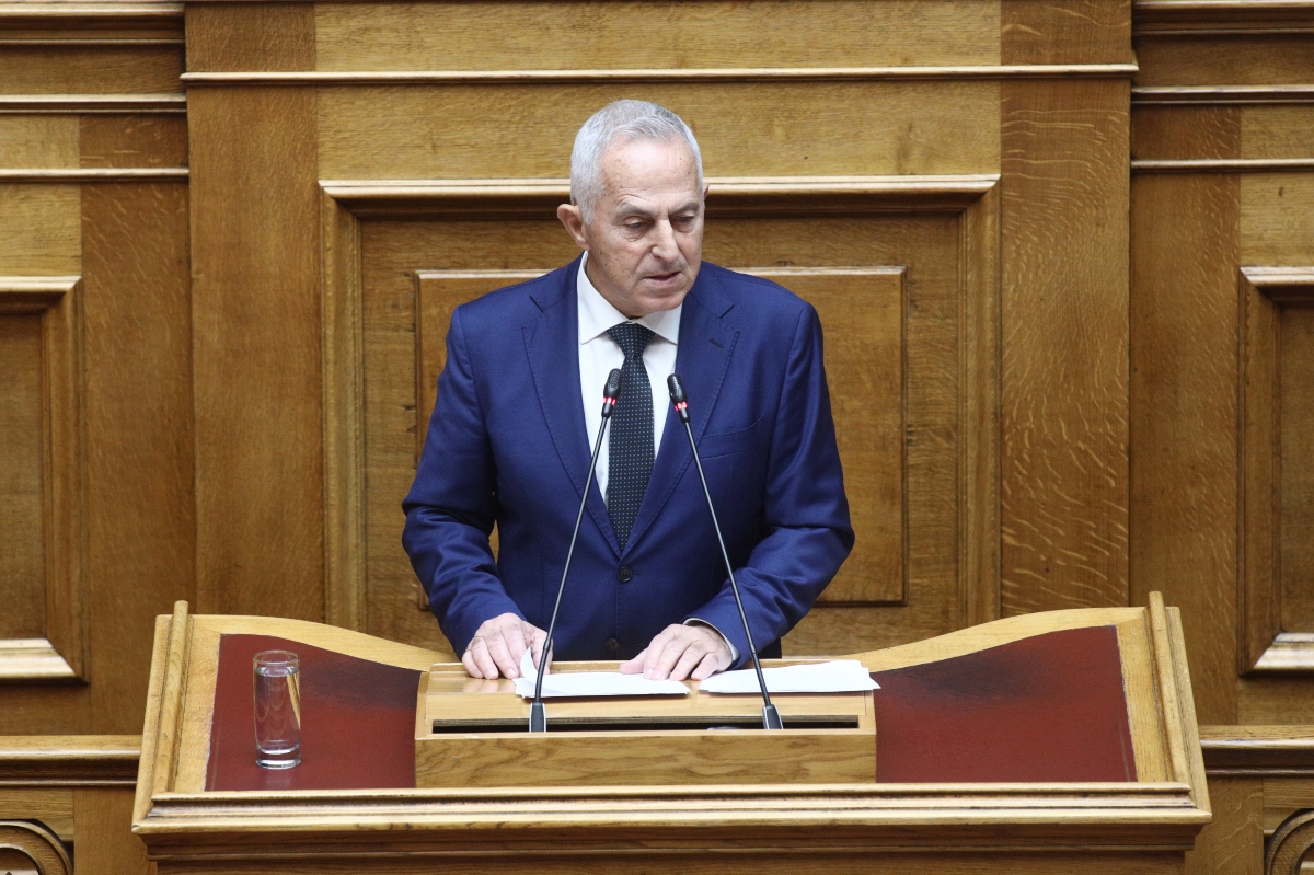 Φεύγει από τον ΣΥΡΙΖΑ (και) ο ναύαρχος Αποστολάκης 