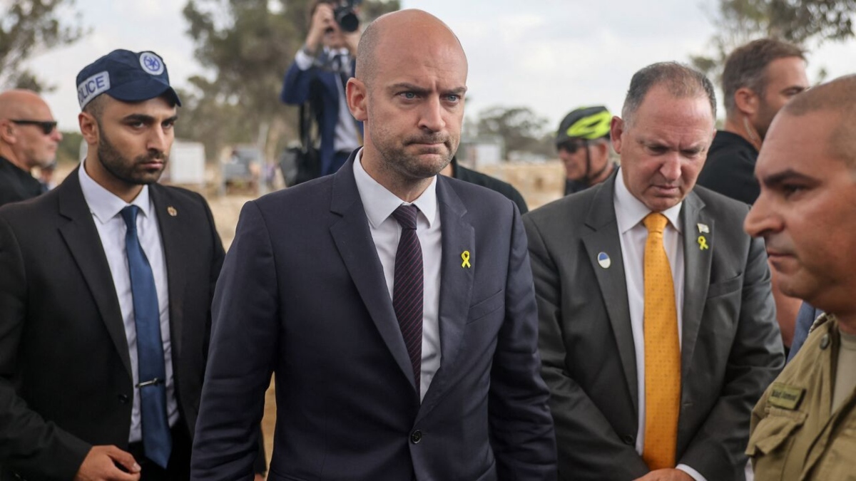 Θα συμφωνήσει το Ισραήλ να έχει τη Γαλλία στο τραπέζι των διαπραγματεύσεων για κατάπαυση του πυρός; 