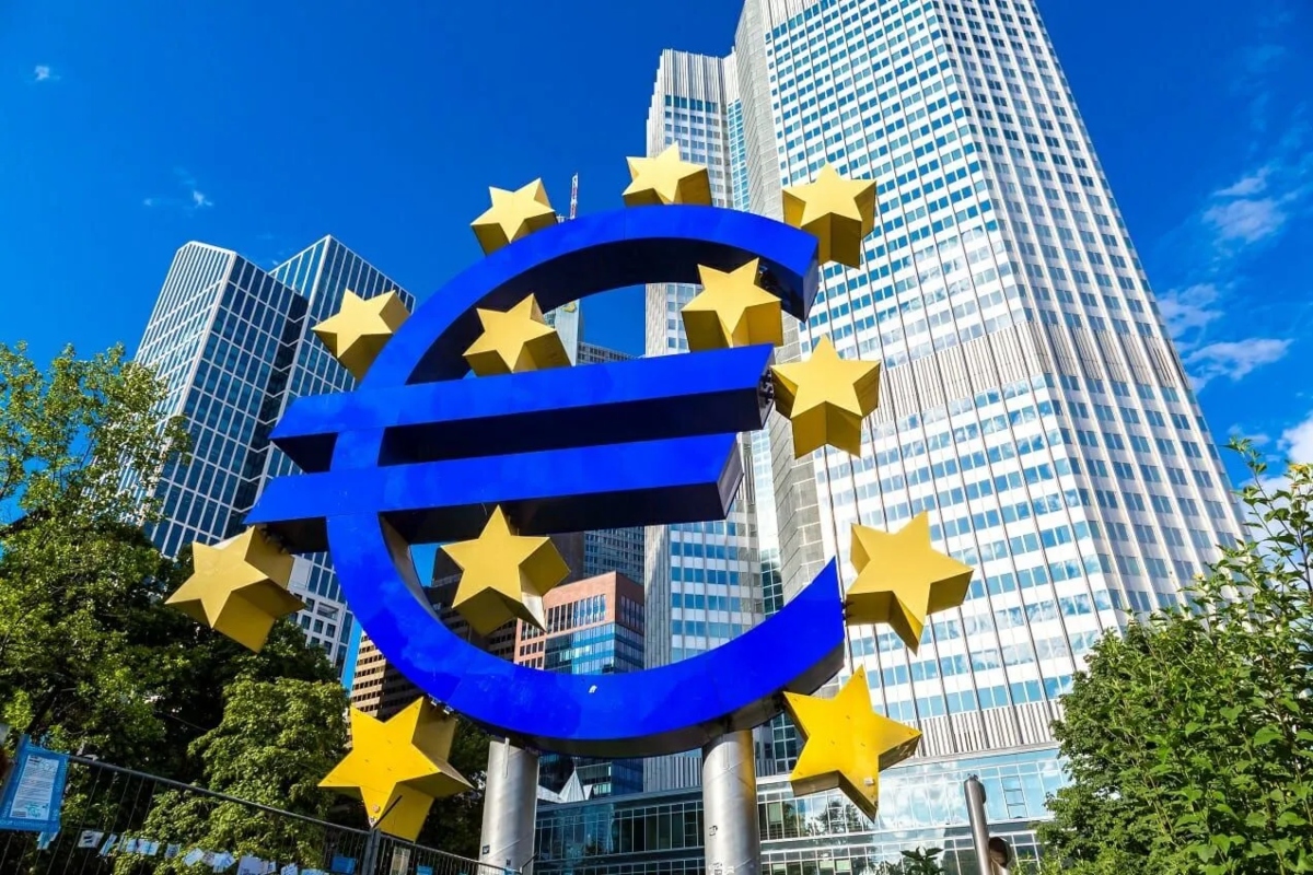 ΕΚΤ: Θα ανεβάσει ταχύτητα ο πληθωρισμός σύμφωνα με τους εμπειρογνώμονες