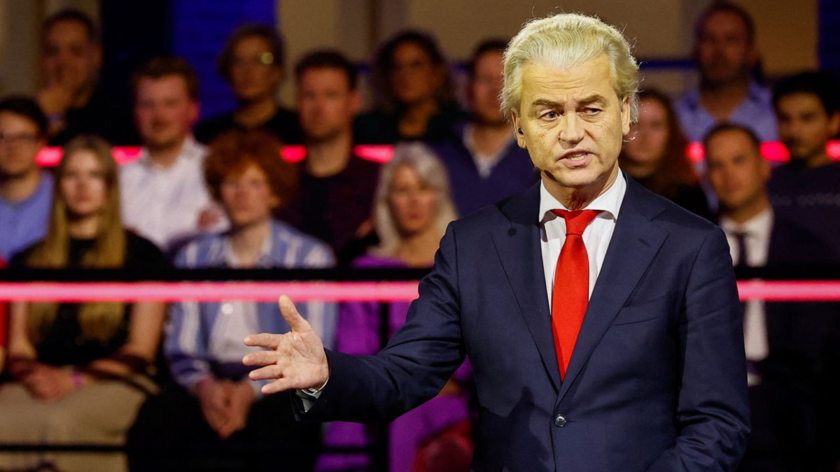 Σε «κρίση» η κυβέρνηση στην Ολλανδία μετά τα βίαια επεισόδια στον αγώνα Άγιαξ – Μακάμπι