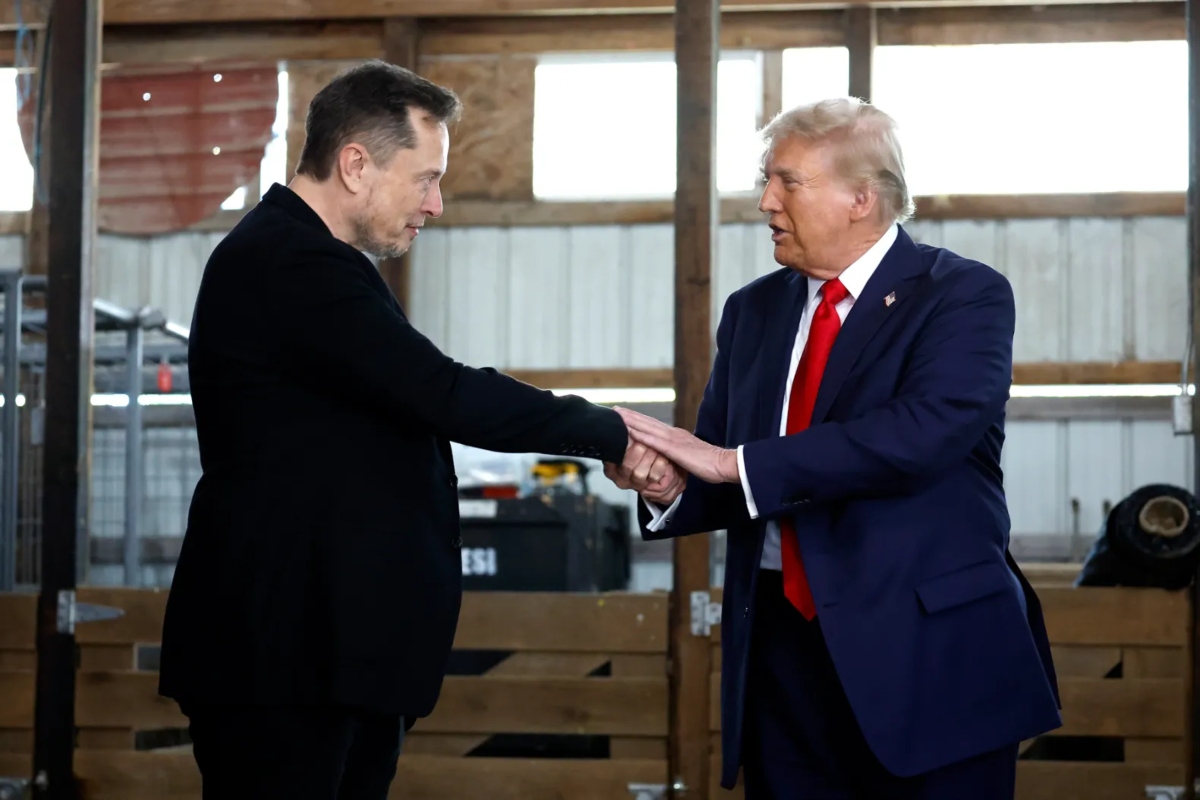 Οι πρώτοι τριγμοί στις σχέσεις Τραμπ Μασκ-Ο Mr Tesla επικρίνει σχέδιο επένδυσης μαμούθ στην τεχνητή νοημοσύνη