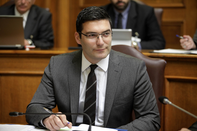 Ξεκίνησε η διαδικασία διαιτησίας ΔΕΠΑ Εμπορίας και Gazprom – Μέχρι τον Δεκέμβριο ο ανάδοχος για τα 550 MW Φ/Β