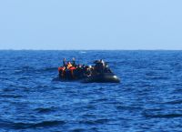 25 μετανάστες και πρόσφυγες διασώθηκαν νότια της Κρήτης 25 μετανάστες και πρόσφυγες διασώθηκαν νότια της Κρήτης