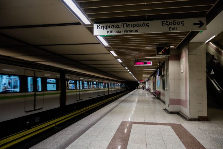 Απεργία ΜΜΜ: Τι ισχύει για μετρό, λεωφορεία και Προαστιακό την Τετάρτη [vid]