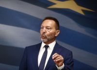 Στουρνάρας στο Politico: Χρειάζεται σταδιακή χαλάρωση μέχρις ότου το επιτόκιο καταθέσεων φθάσει στο 2% Στουρνάρας στο Politico: Χρειάζεται σταδιακή χαλάρωση μέχρις ότου το επιτόκιο καταθέσεων φθάσει στο 2%