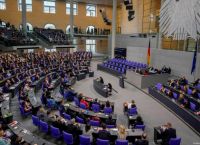 Γερμανία: Η προεκλογική μάχη ξεκίνησε στη βουλή