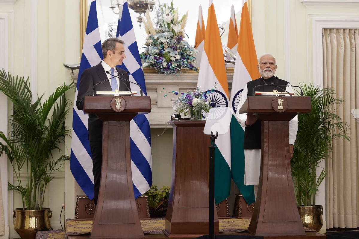 Mitsotakis informs Modi that Greece will soon open new consulates in Mumbai and Bangalore