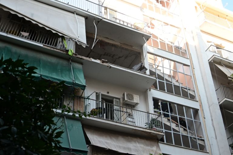 Εκρηξη στους Αμπελοκήπους: Συνελήφθη η 30χρονη που είχε τα κλειδιά του διαμερίσματος [vid]