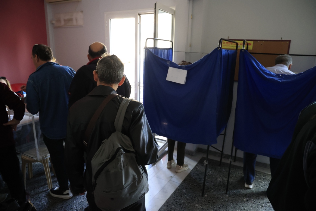 ΣΥΡΙΖΑ: Σε «πολεμικό» κλίμα η εκλογή συνέδρων με εκατέρωθεν αλληλοκατηγορίες