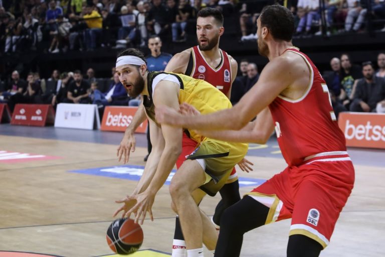 Basket League: Ο Ολυμπιακός κέρδισε την ΑΕΚ με [96-77] στα Λιόσια