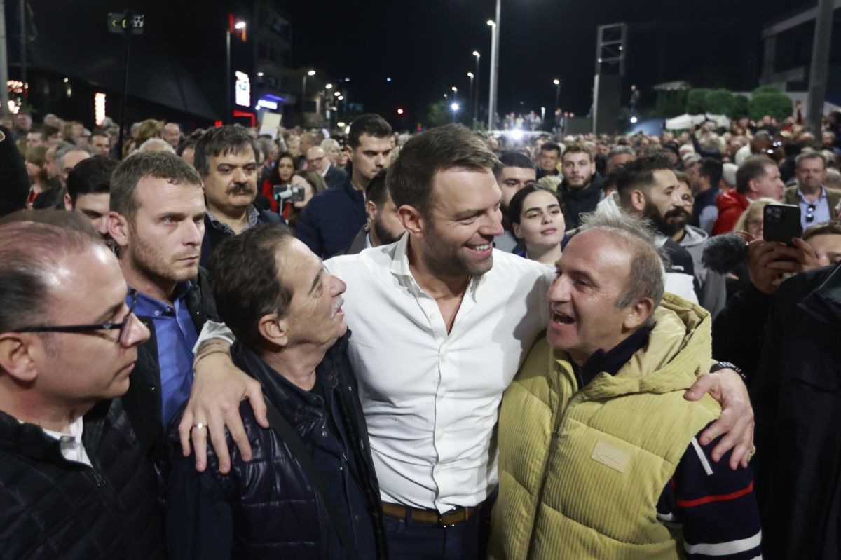 Κασσελάκης για Συνέδριο ΣΥΡΙΖΑ: Κηλίδα στη σελίδα του κόμματος – Να παραιτηθεί άμεσα η Πολιτική Γραμματεία