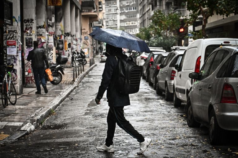 Καιρός: Κρύο, θυελλώδεις άνεμοι και βροχές την Κυριακή [vid]