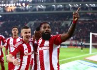 Ο Ροντινέι αποθέωσε τον Μουζακίτη [pic]