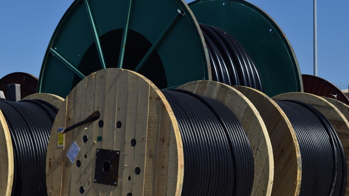 Η Hellenic Cables υπέγραψε σύμβαση με τον ΑΔΜΗΕ για την υποβρύχια διασύνδεση των νησιών του Ιονίου