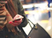 Σαρώνει στις προεφηβικές-παιδικές ηλικίες ο εθισμός στο διαδίκτυο–Σοβαρά εξαρτημένος 1 στους 10 ανηλίκους Σαρώνει στις προεφηβικές-παιδικές ηλικίες ο εθισμός στο διαδίκτυο–Σοβαρά εξαρτημένος 1 στους 10 ανηλίκους