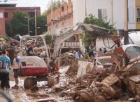 Ξεχειλίζει ο θυμός στη Βαλένθια: 211 νεκροί -10.000 στρατιώτες βγάζει στους δρόμους ο Σάντσεθ