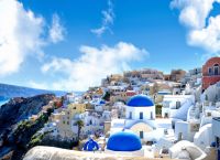 Κοντά σε ιστορικό ρεκόρ άνω των 38 εκατ. αφίξεων για το 2024 η Ελλάδα