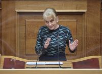 «Τελικά αποστάτης γεννιέσαι. Δεν γίνεσαι» έγραψε η Φωτεινή Πιπιλή για τον Αντώνη Σαμαρά