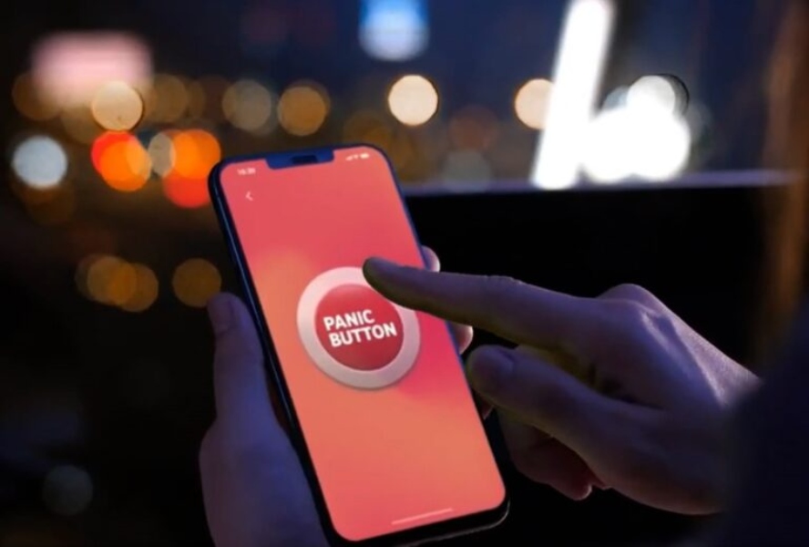 “Safe Youth” panic button for young people