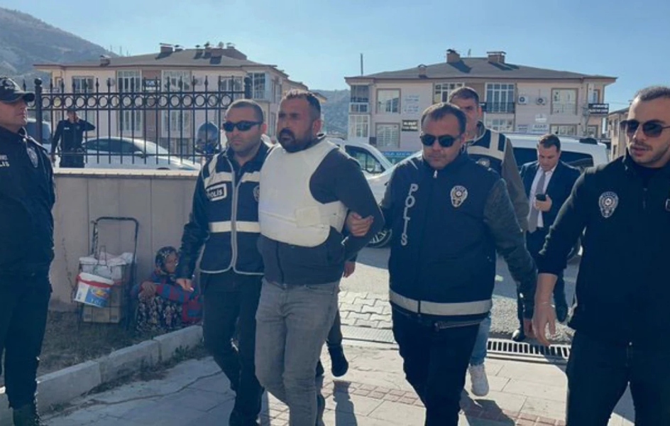 Σοκαριστικές εικόνες από την δολοφονία άνδρα στην Τουρκία –«Με εκβίαζε και τον σκότωσα» δήλωσε ο δράστης