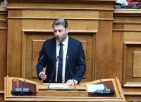 ΠΑΣΟΚ: Με το βλέμμα στην καθημερινότητα