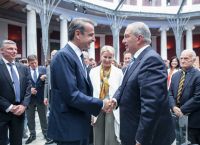 Τα μηνύματα Μητσοτάκη σε Καραμανλή