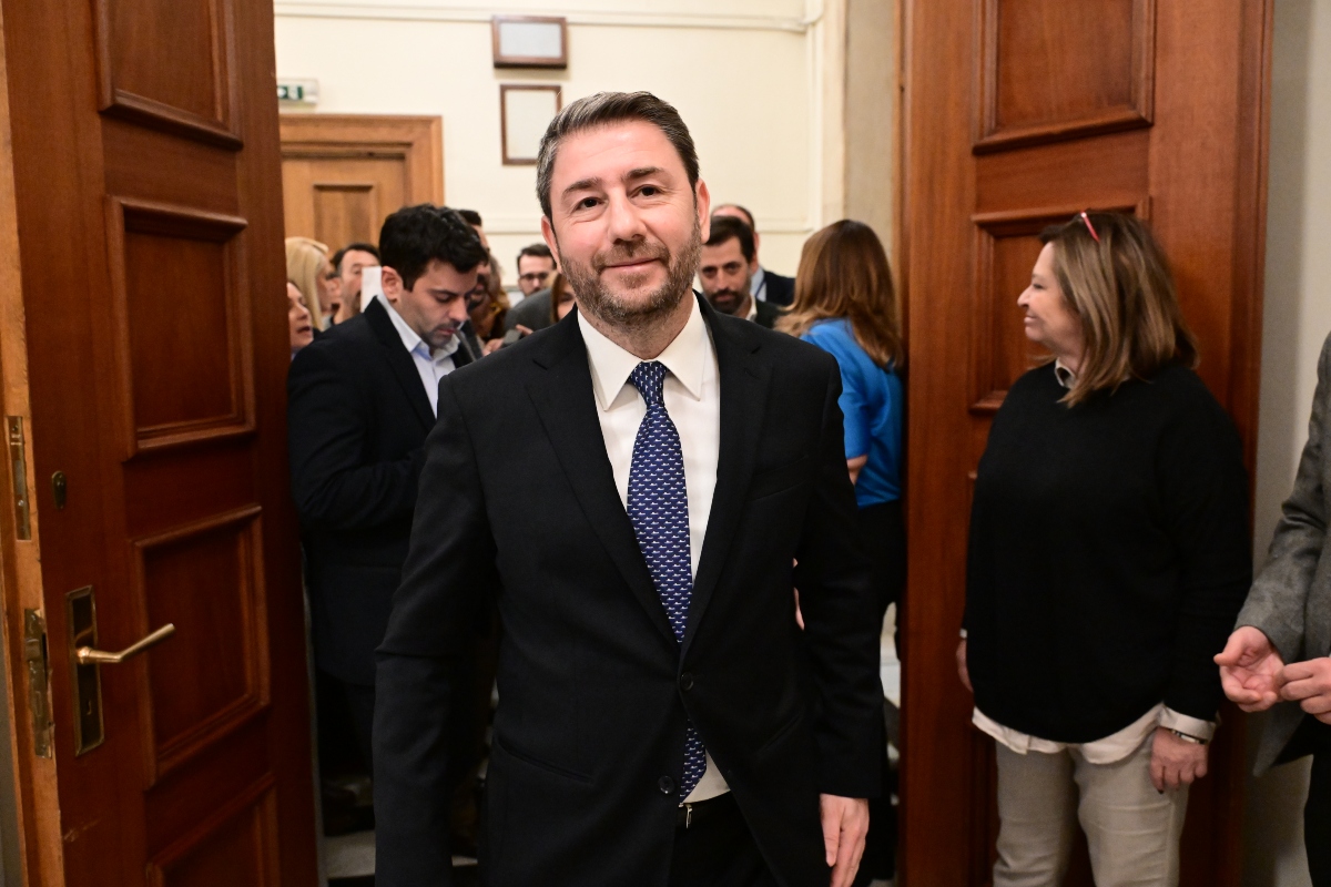Χαμόγελα στο ΠΑΣΟΚ για τη διείσδυση στο Κέντρο
