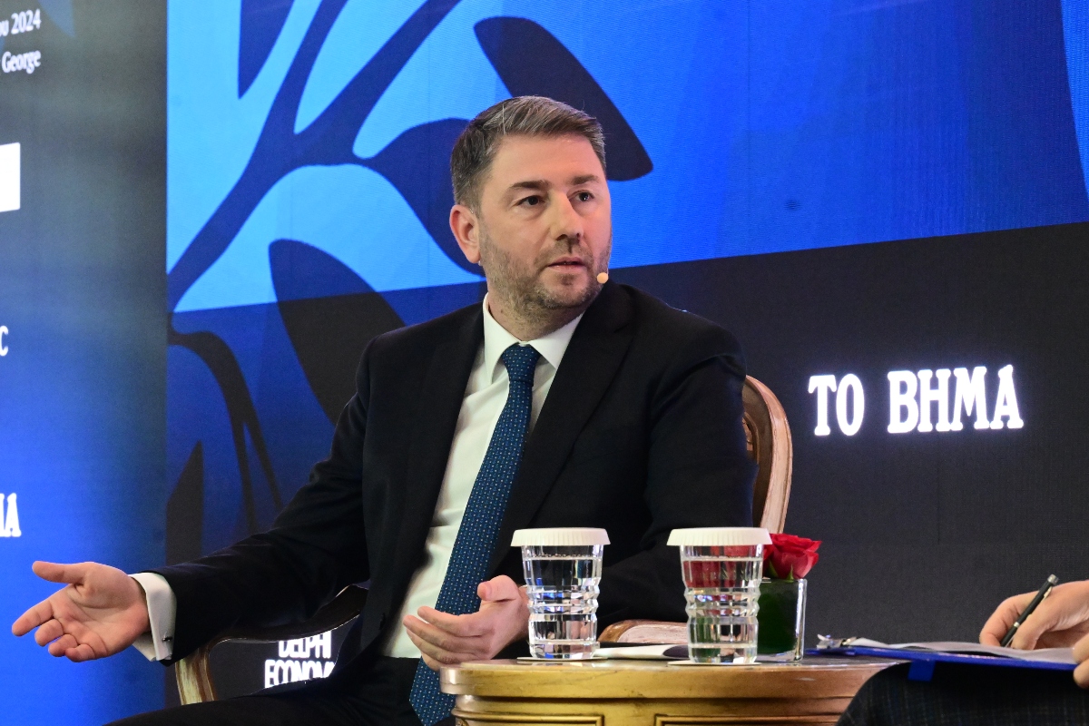 Το ΠΑΣΟΚ μεταξύ συναίνεσης και σύγκρουσης απέναντι στην Κυβέρνηση