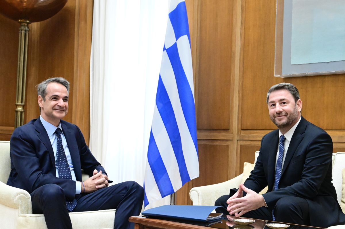 Κλιμακώνεται η αντιπαράθεση ΝΔ-ΠΑΣΟΚ για τις τράπεζες