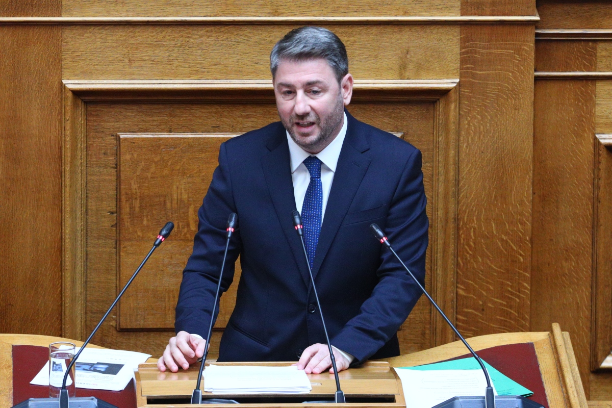 ΠΑΣΟΚ: Προβληματισμός για τη μεγάλη ψαλίδα με τη ΝΔ