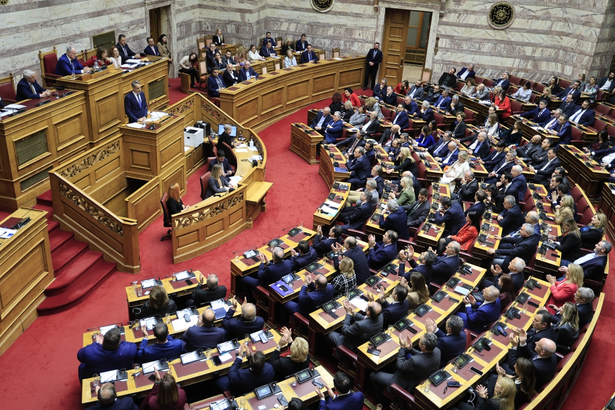 Η κυβέρνηση κάνει απολογισμό της ψήφισης του προϋπολογισμού