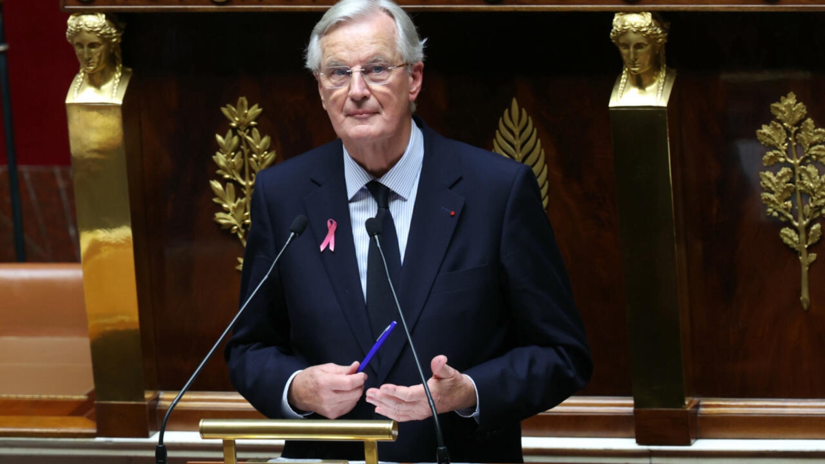 Γαλλία: Η κυβέρνηση πέφτει και η Ευρώπη αγωνιά