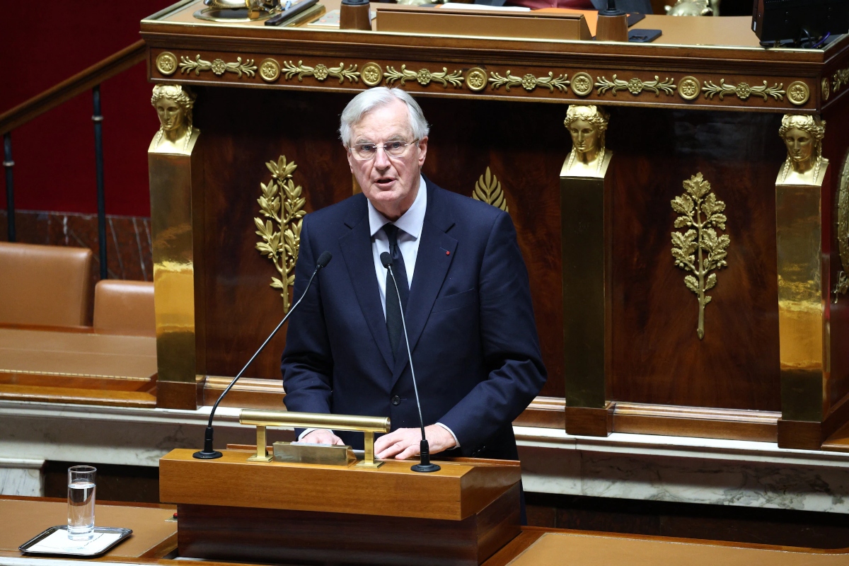 49.3: Το άρθρο του Συντάγματος που «ρίχνει» τον Μπαρνιέ