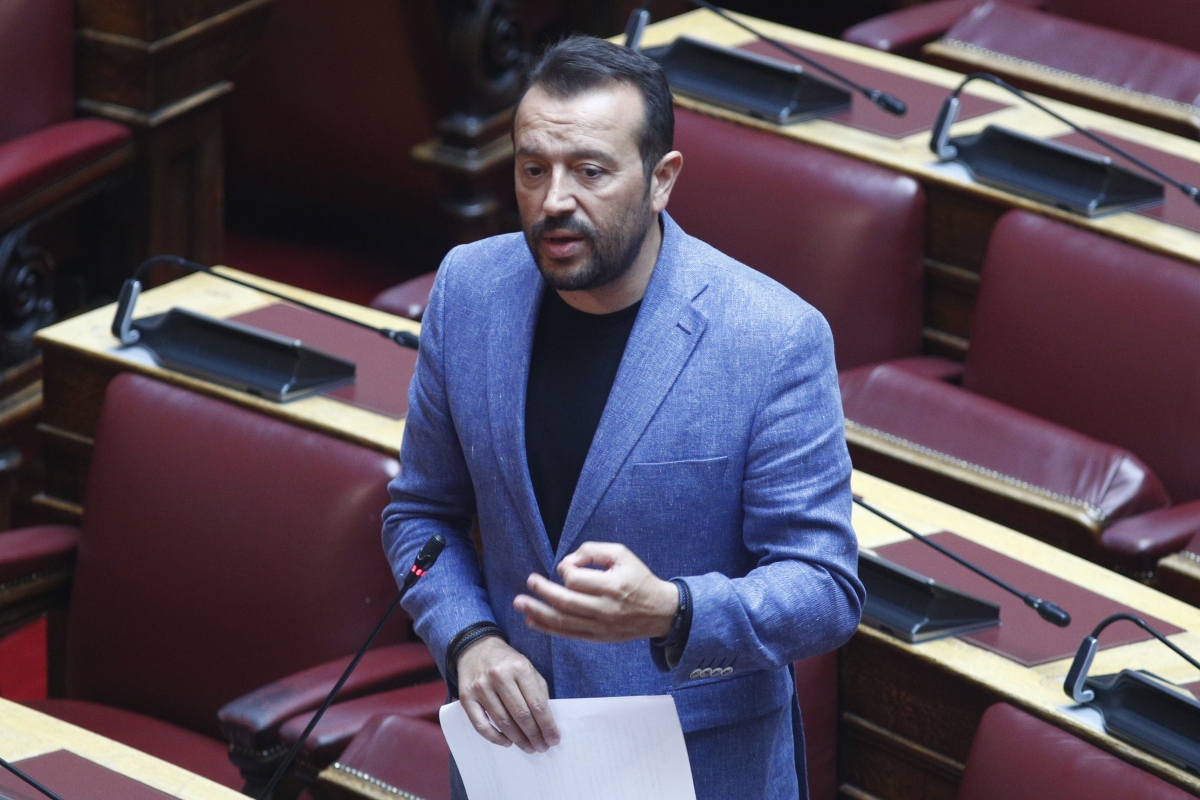 Νίκος Παππάς: Ο Κασσελάκης αναπαράγει τον εμετό που εκτοξεύει εναντίον μας η ΝΔ
