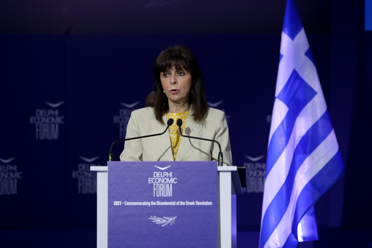 Σακελλαροπούλου: Γεύματα Χριστουγέννων σε ηλικιωμένους