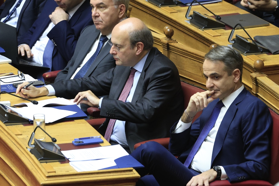 Εγκρίθηκε με 158 «ναι» ο προϋπολογισμός-Τι είπαν οι πολιτικοί αρχηγοί [Το pagenews.gr μετέφερε τις εξελίξεις]