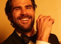 Σταρ του Netflix πέθανε στα 37 του χρόνια μετά από σύντομη μάχη με «σοβαρή» μυστηριώδη ασθένεια Σταρ του Netflix πέθανε στα 37 του χρόνια μετά από σύντομη μάχη με «σοβαρή» μυστηριώδη ασθένεια