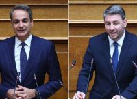 ΠΑΣΟΚ: Διμέτωπος απέναντι σε ΝΔ και ΣΥΡΙΖΑ ΠΑΣΟΚ: Διμέτωπος απέναντι σε ΝΔ και ΣΥΡΙΖΑ