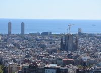 Airbnb: Ρεκόρ κλειστών ακινήτων και «εκτόξευση» ενοικίων στη Βαρκελώνη παρά την αυστηρή πολιτική