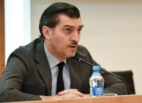 Βαθαίνει η κρίση στη Γεωργία- Εξελέγη πρώην ποδοσφαιριστής για την προεδρία