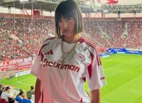 Μαριγκόνα: Η καλλονή από το Κόσοβο μαγνήτισε τα βλέμματα στο «Γ. Καραϊσκάκης» Μαριγκόνα: Η καλλονή από το Κόσοβο μαγνήτισε τα βλέμματα στο «Γ. Καραϊσκάκης»